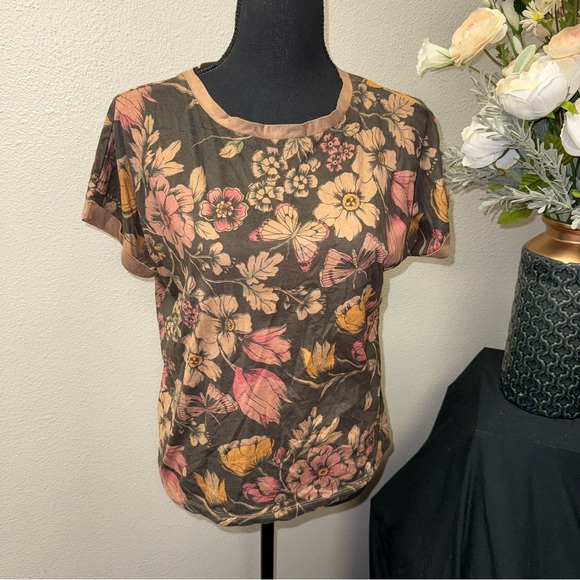 Buffalo David Bitton Tops - Buffalo Floral Butterfly Tee Earthy Brown Short Sleeve Soft Top